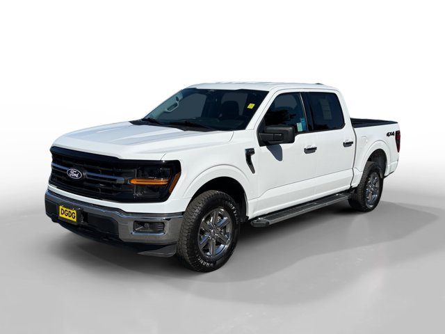 Used 2025 Oxford White Ford XLT image 1