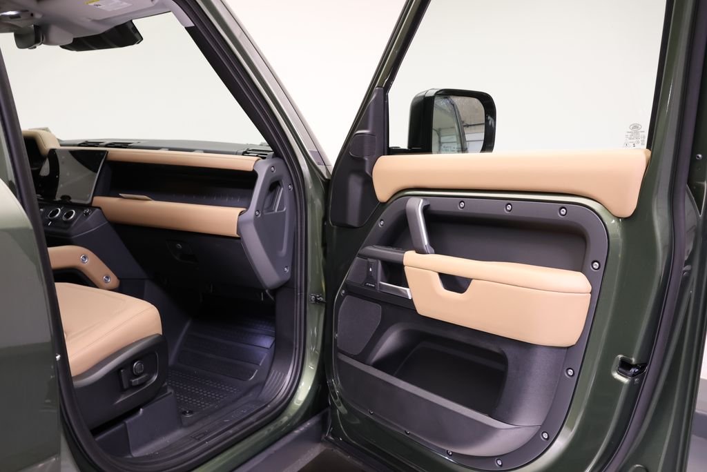 2026 Land Rover Defender S - Photo 38