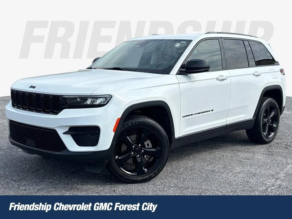 2023 Jeep Grand Cherokee Altitude X 4x4's photo