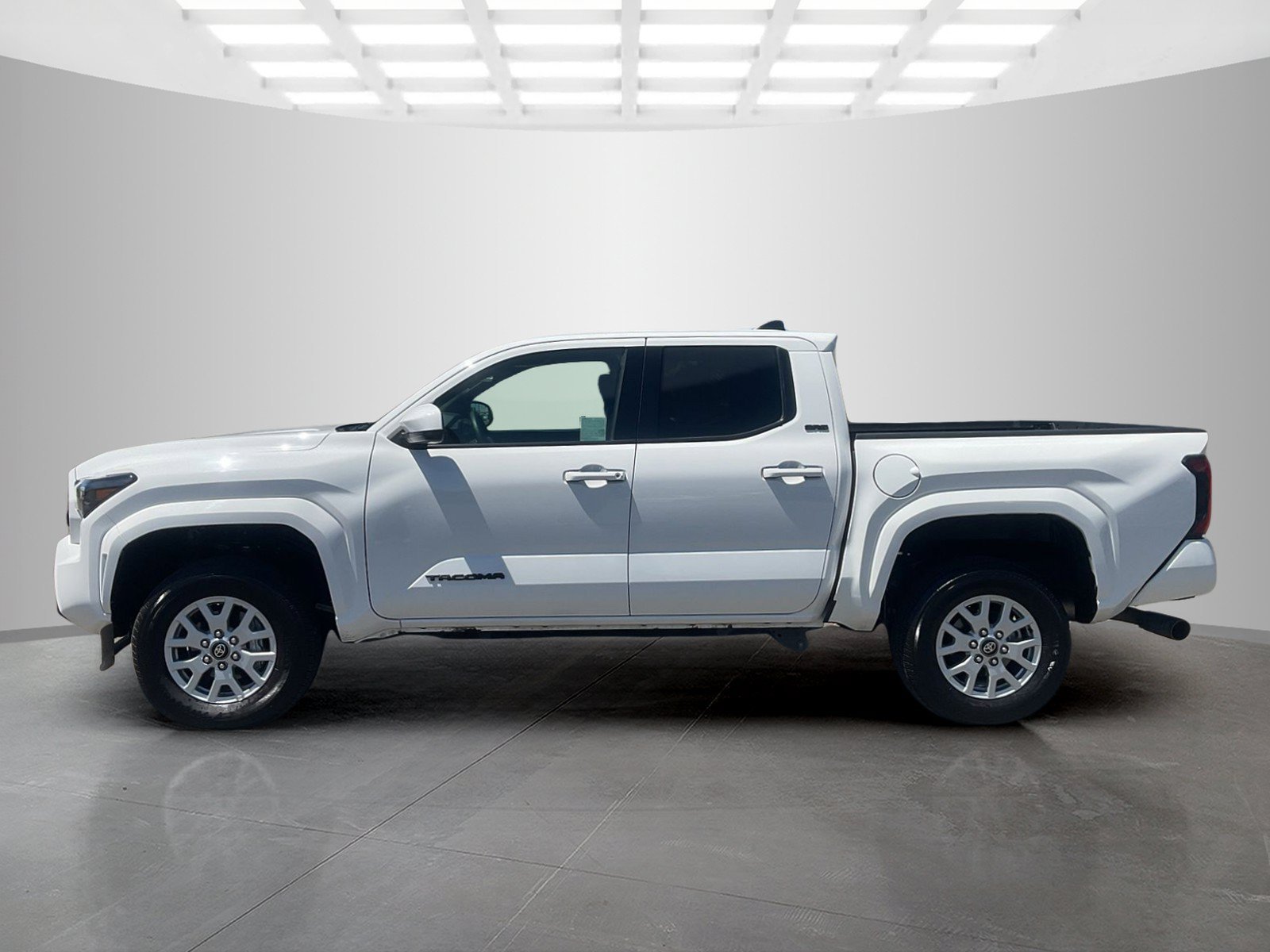 Certified Used 2025 Ice Cap Toyota SR5 image 2