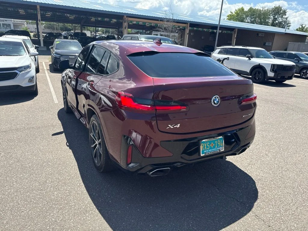 Used 2022 Red BMW xDrive30i image 12