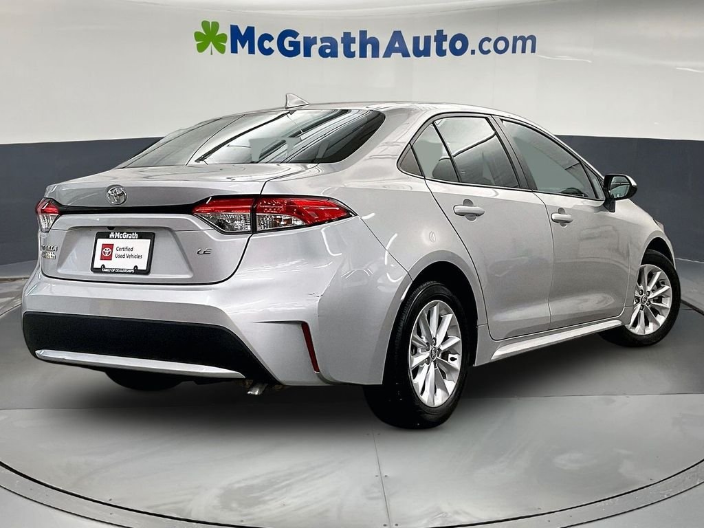 Used 2020 Silver Toyota LE image 16