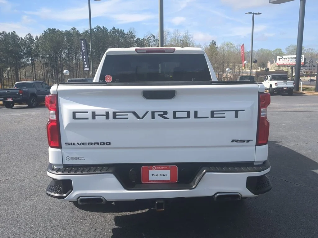 Used 2022 Summit White Chevrolet RST image 6