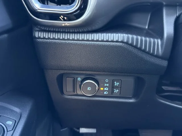 Used 2025 Black Ford XLT image 28