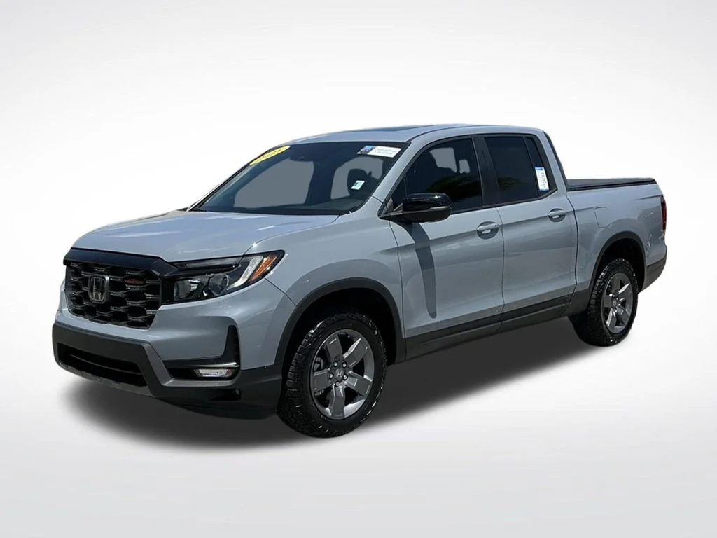 Used 2025  Honda TrailSport image 2