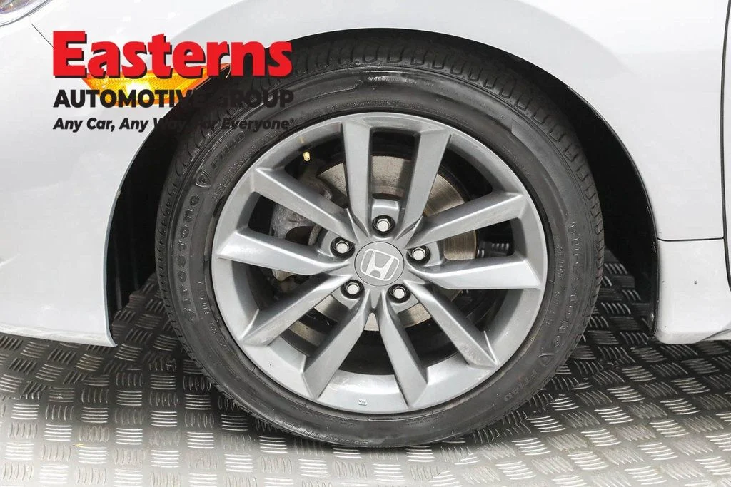 Used 2021 Silver Honda EX image 28