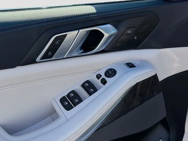 New 2026 Alpine White BMW xDrive50e image 23
