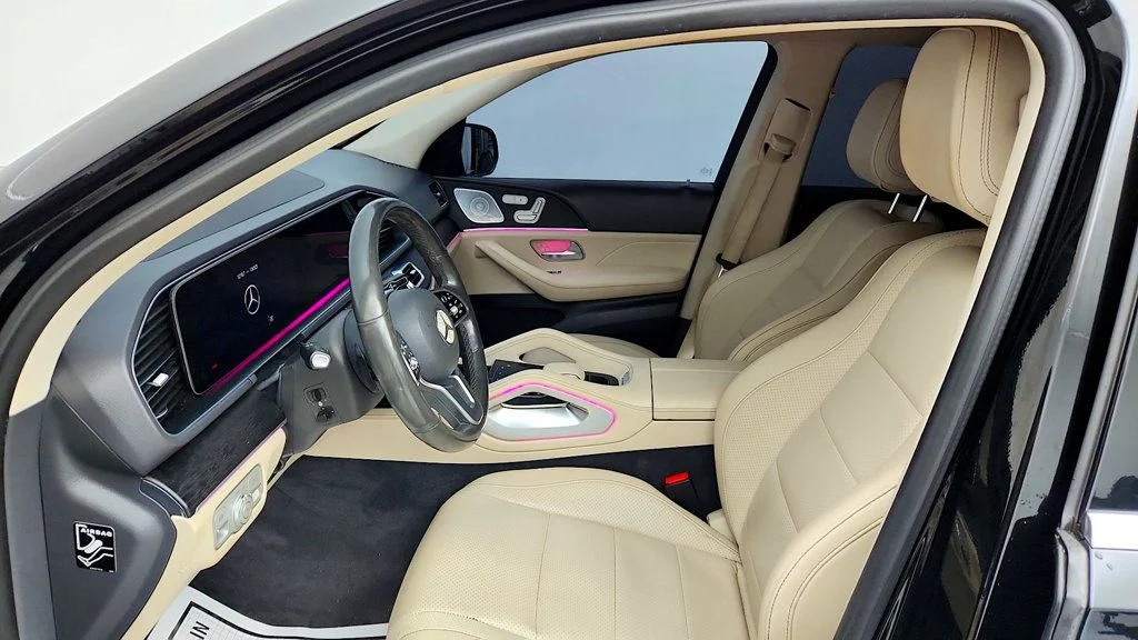Used 2020 Black Mercedes-Benz GLE 350 4MATIC® SUV w/ Premium & Parking Assist Pkgs image 12