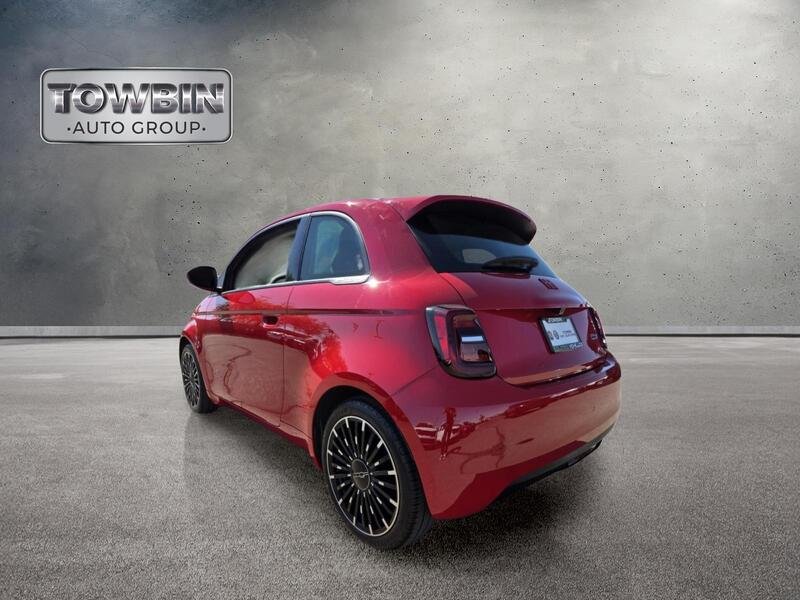 Used 2024 Red FIAT Battery Electric image 6
