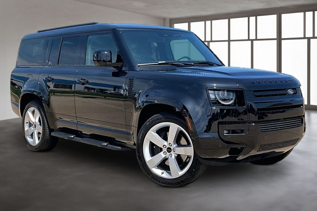 New 2026 Santorini Black LAND ROVER X-Dynamic SE image 2