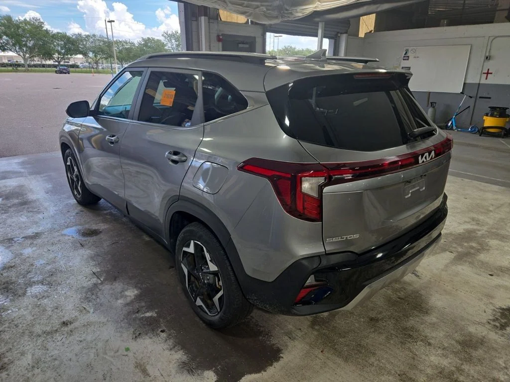 Used 2024 Gray Kia EX image 4