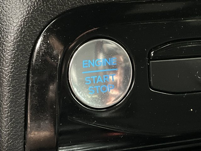 Used 2023 Oxford White Ford ST-Line Select image 20