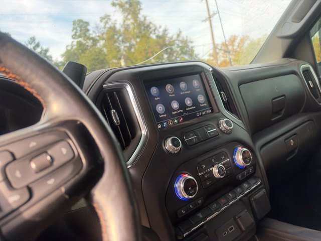 Used 2021 White GMC AT4 image 21
