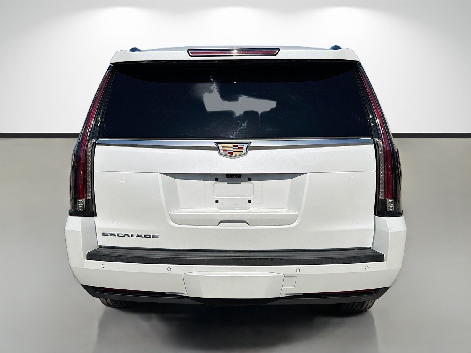 Used 2020 White Cadillac Luxury image 4