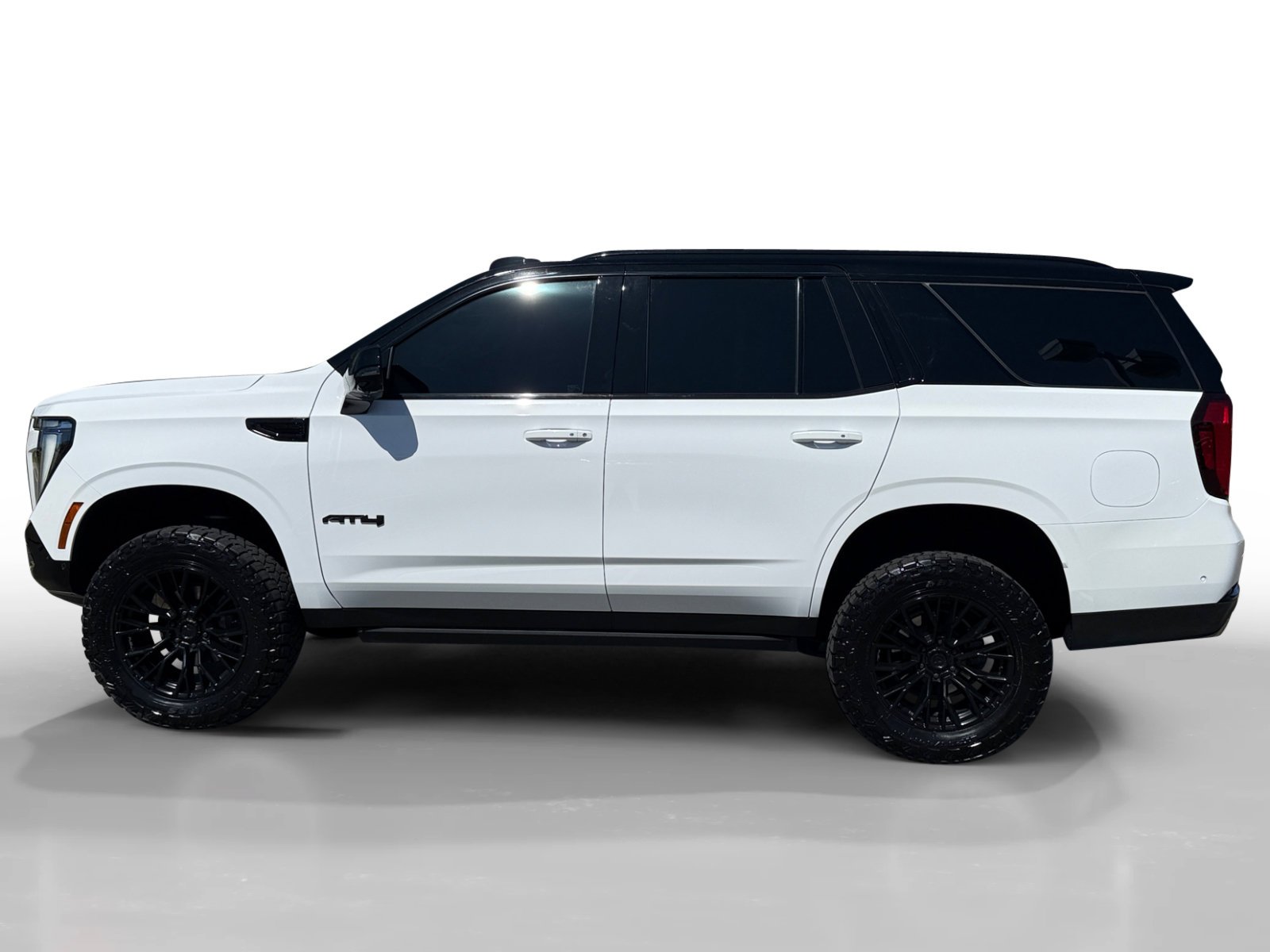 Used 2025 Summit White GMC AT4 image 2