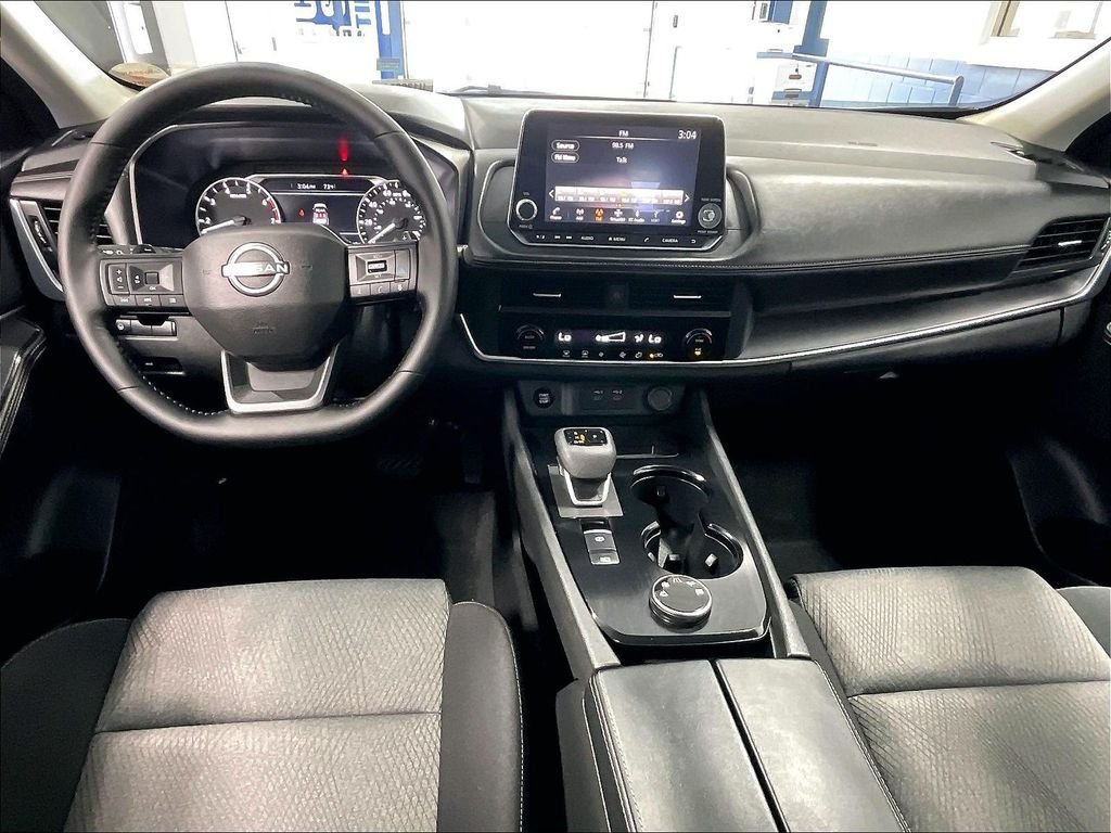 Used 2025 Blue Nissan SV image 22