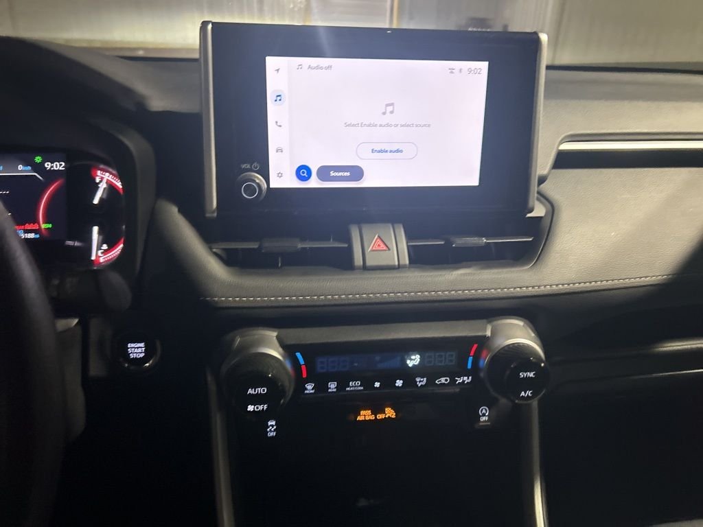 Used 2025 White Toyota XLE image 20
