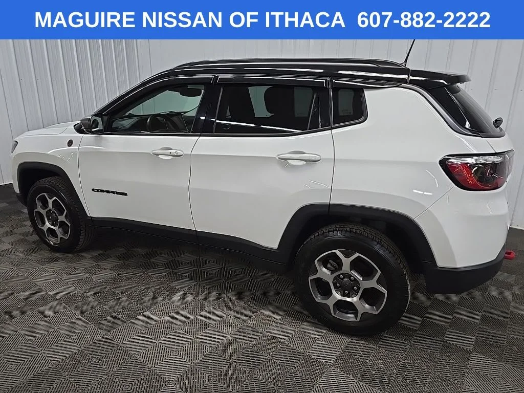 Used 2022 White Jeep Trailhawk image 4