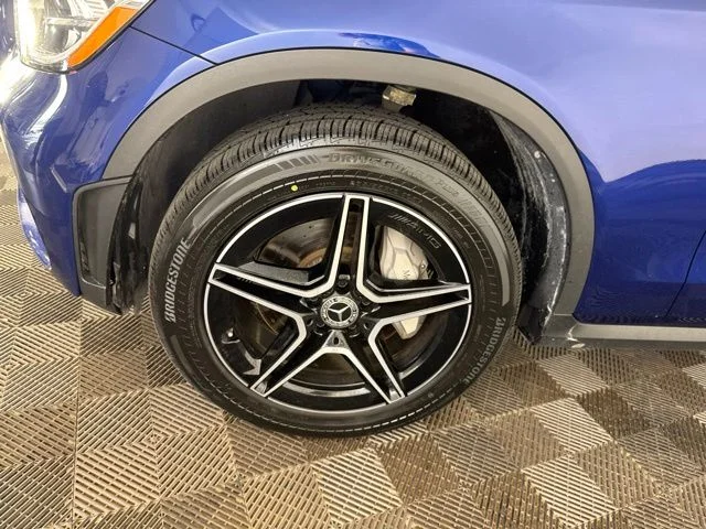 Used 2020 Blue Mercedes-Benz GLC 300 image 27