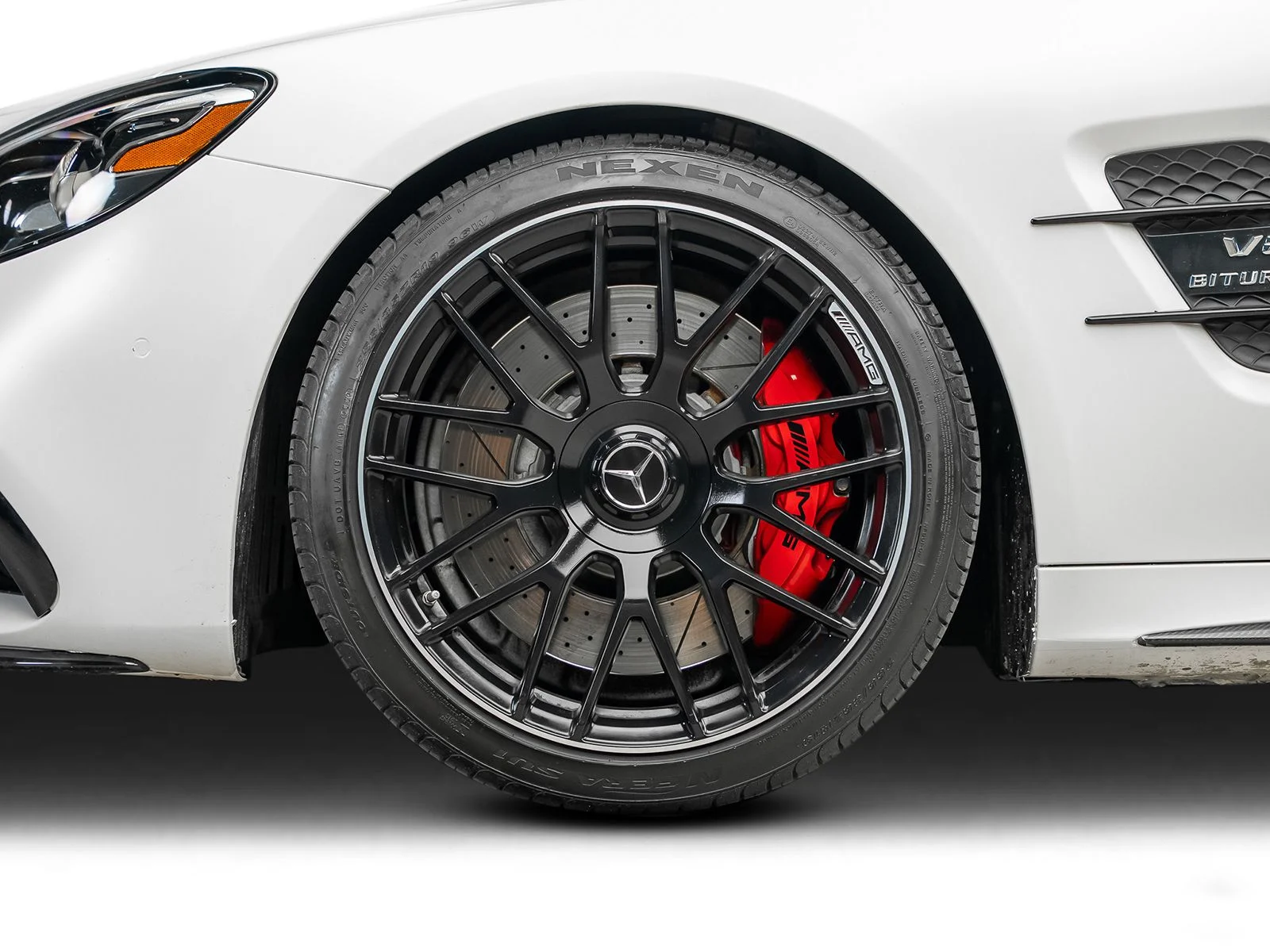 Used 2017 White Mercedes-Benz SL 63 AMG® image 30