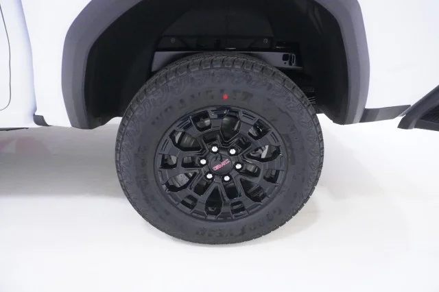 New 2026 Summit White GMC Elevation image 12