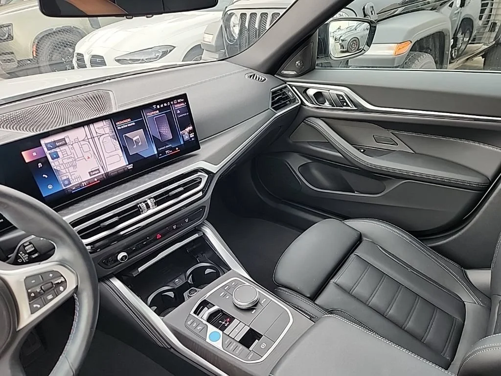Certified Used 2023 Mineral White Metallic BMW M50 image 6
