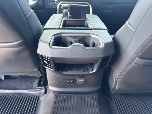 2025 Toyota Tundra Limited - Photo 10