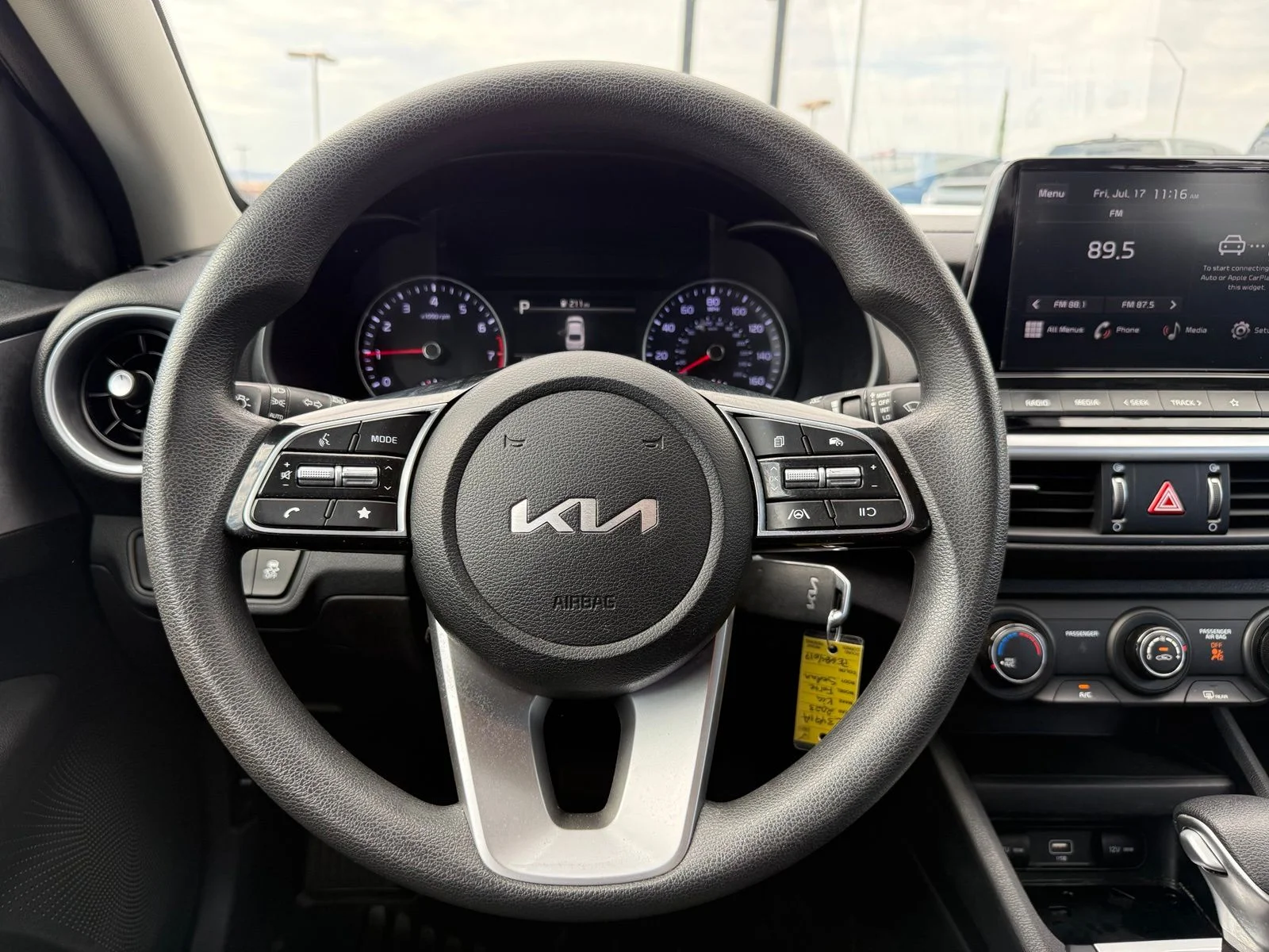2023 Kia Forte LXS - Photo 17