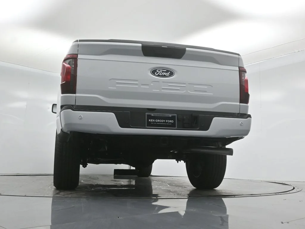 New 2026 Oxford White Ford STX image 42