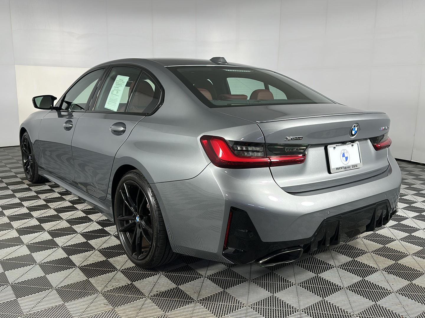 Used 2024 Skyscraper Grey Metallic BMW M340i xDrive image 25
