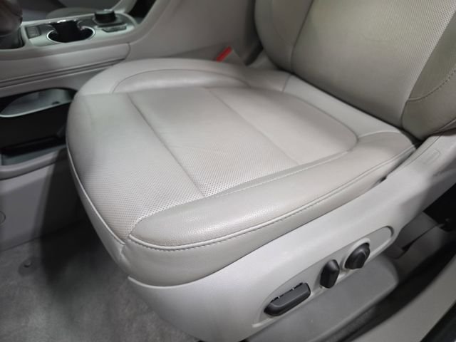 Used 2020 Summit White GMC SLT image 27