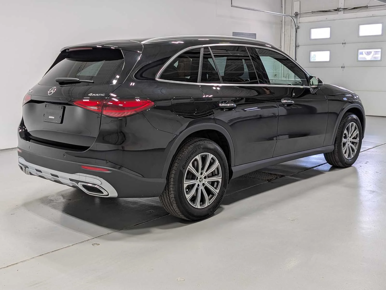 Used 2025 Black Mercedes-Benz GLC 300 image 8