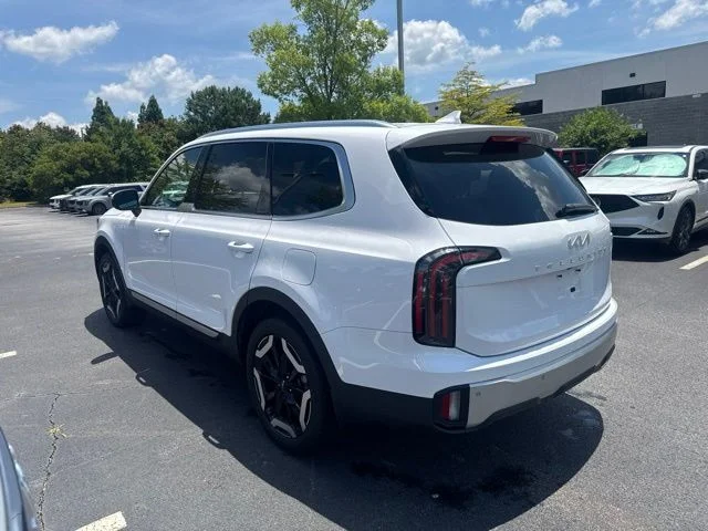 Certified Used 2024 White Kia EX image 3