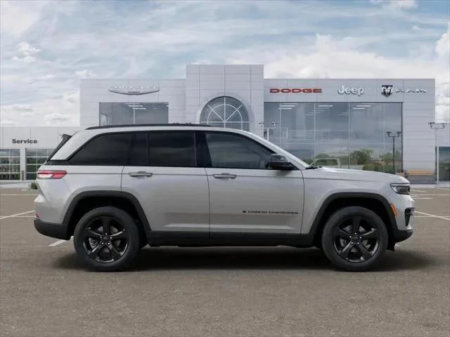 New 2025 Silver Zynith Exterior Paint Jeep Altitude X image 55