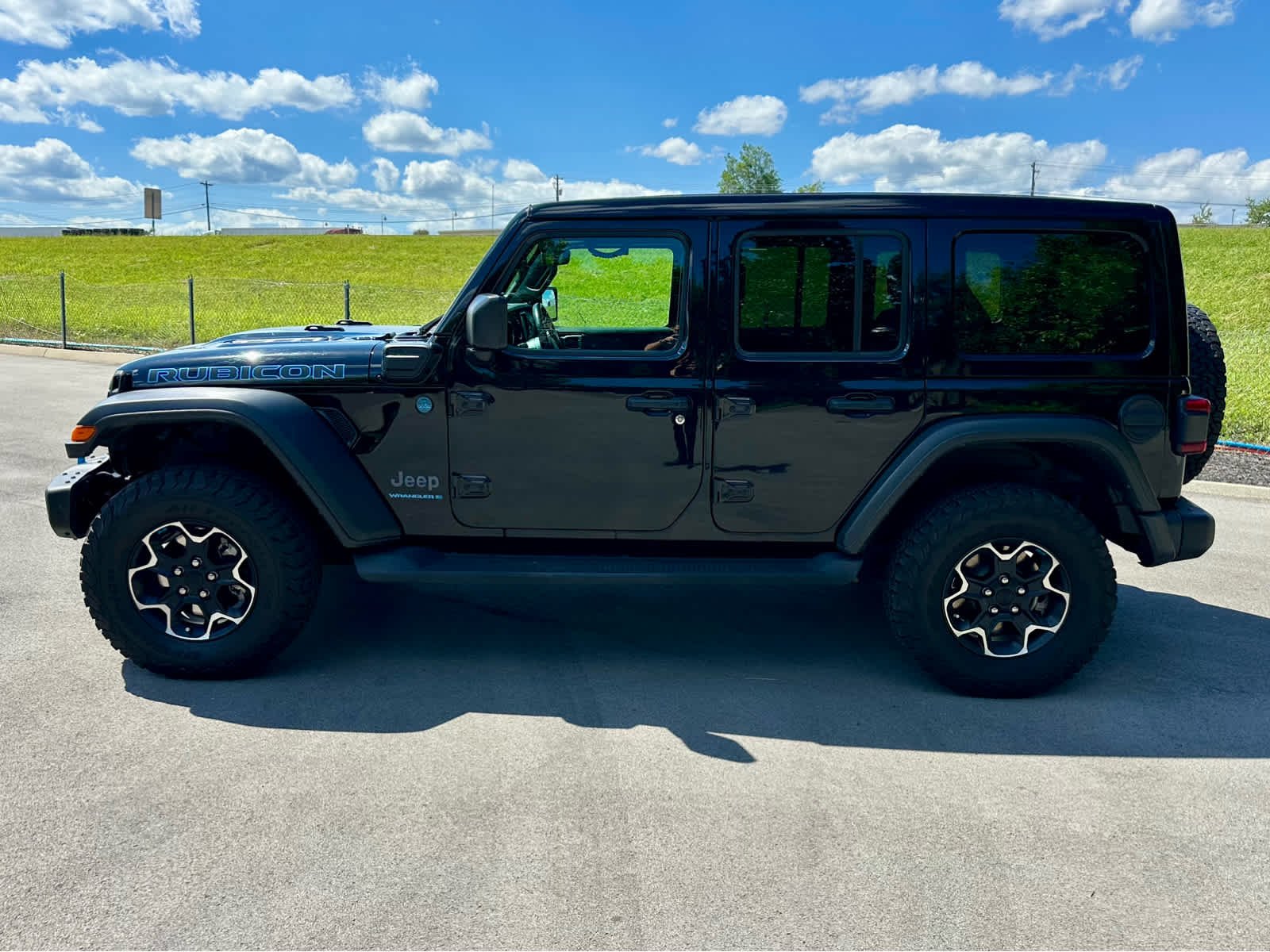 Used 2023 Black Clearcoat Jeep Rubicon image 7