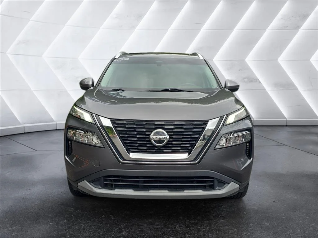 Used 2021 Gray Nissan SV image 8