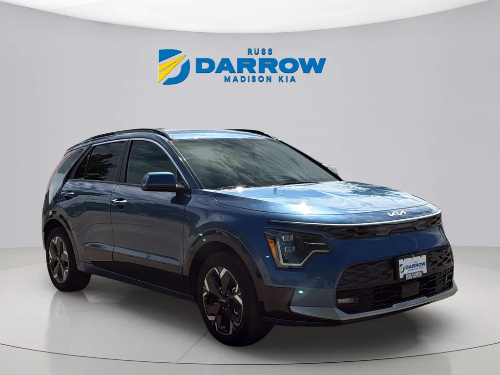 Certified Used 2024 Mineral Blue Kia Wave image 7