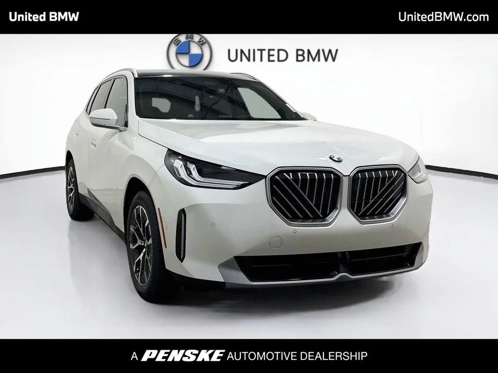 New 2026 Alpine White BMW 30 xDrive image 3