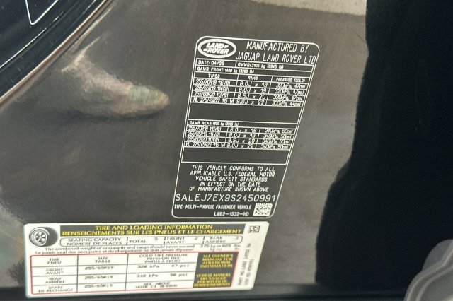 Used 2025 Black Land Rover S image 28