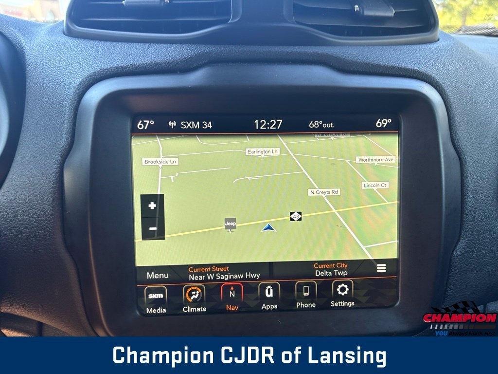 Used 2022  Jeep Latitude image 27
