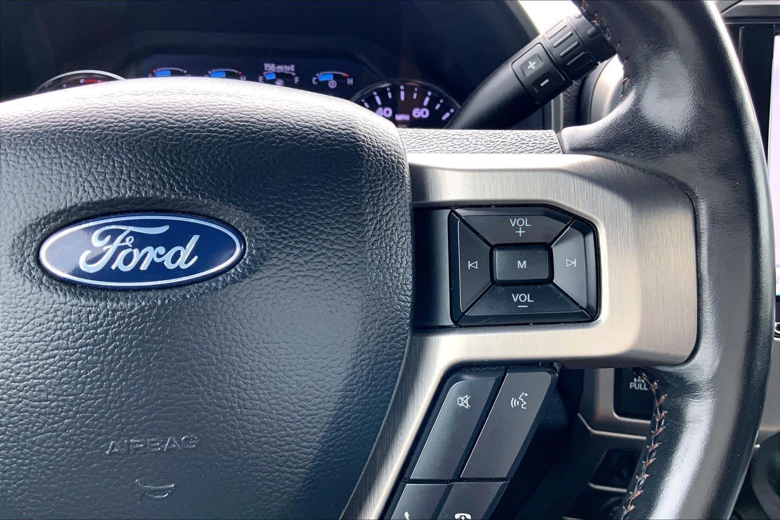Used 2022 Rapid Red Metallic Tinted Clearcoat Ford F-250 Pickup Platinum image 25