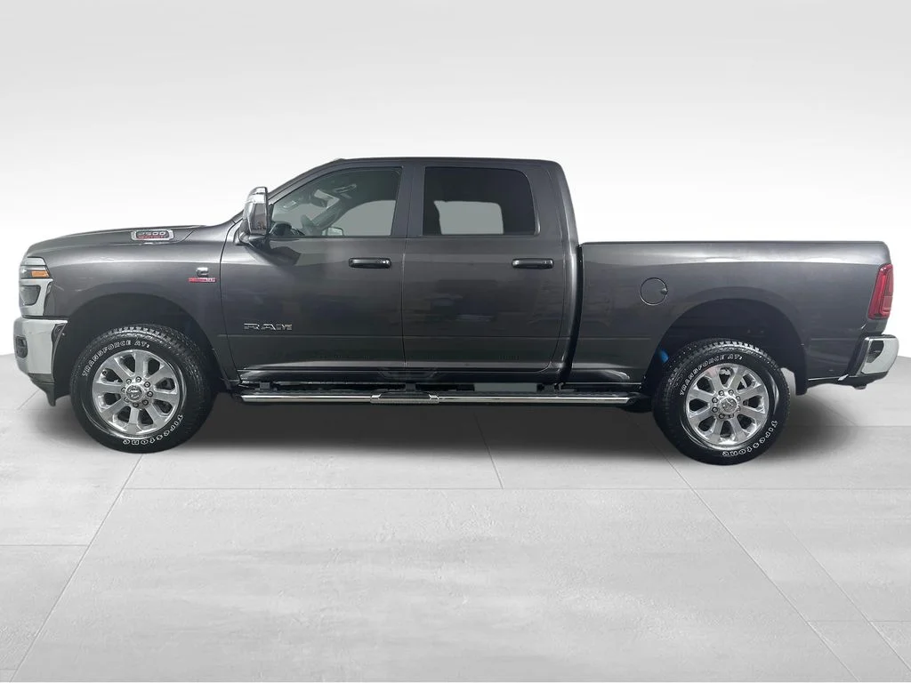 New 2026 Granite Crystal Metallic Clear-Coat Exterior Paint RAM Laramie image 5