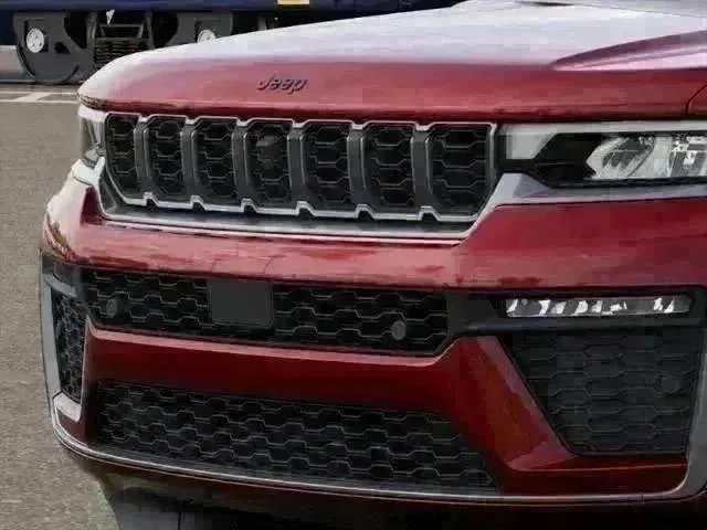 New 2026 Velvet Red Pearl-Coat Exterior Paint Jeep Limited image 38