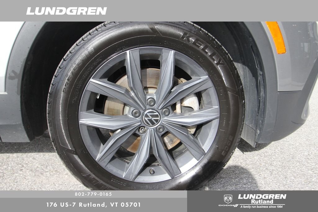 Used 2023 Gray Volkswagen 2.0T SE image 29