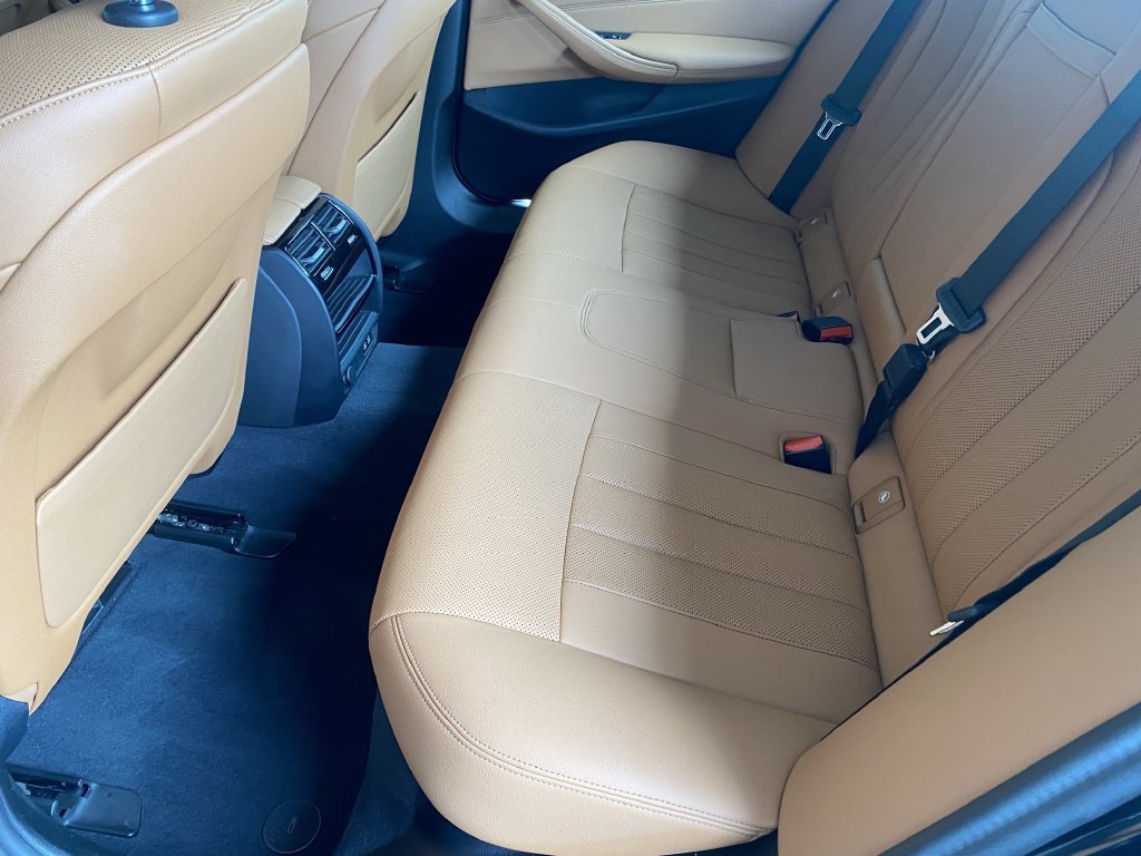 2023 BMW 5 Series 530i - Photo 14