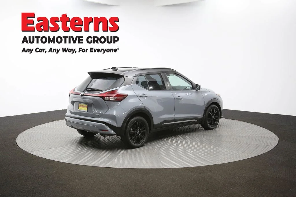 Used 2023 Gray Nissan SR image 40