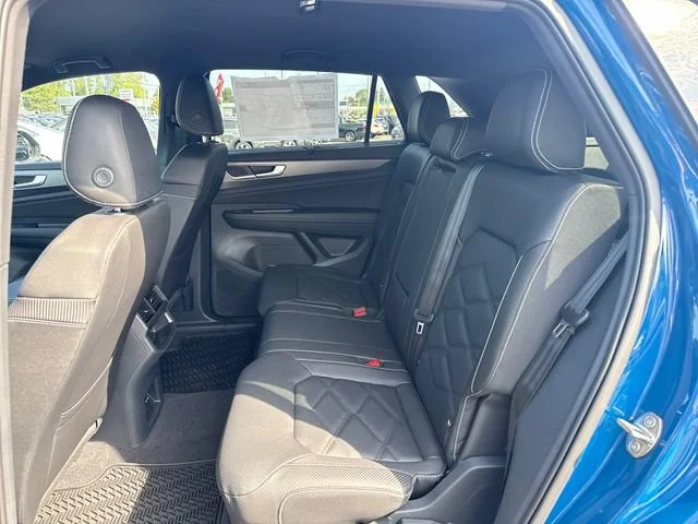 New 2026 Mountain Lake Blue Metallic Volkswagen 2.0T SE w/Technology image 15