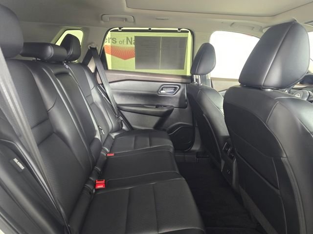 Certified Used 2023 Pearl White Nissan SV image 6