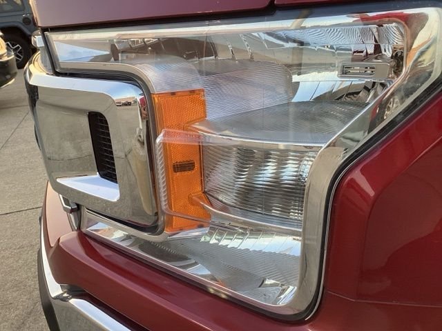 Used 2018 Ruby Red Metallic Ford XLT image 5