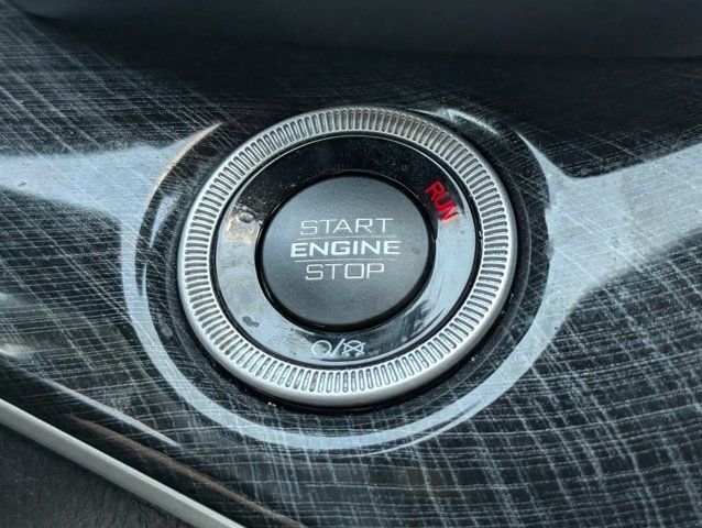 Used 2022 White Jeep Trailhawk image 28